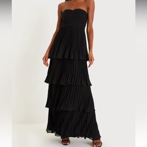 Lulu’s Seriously Sensational Black Strapless Tiered Maxi Dress
